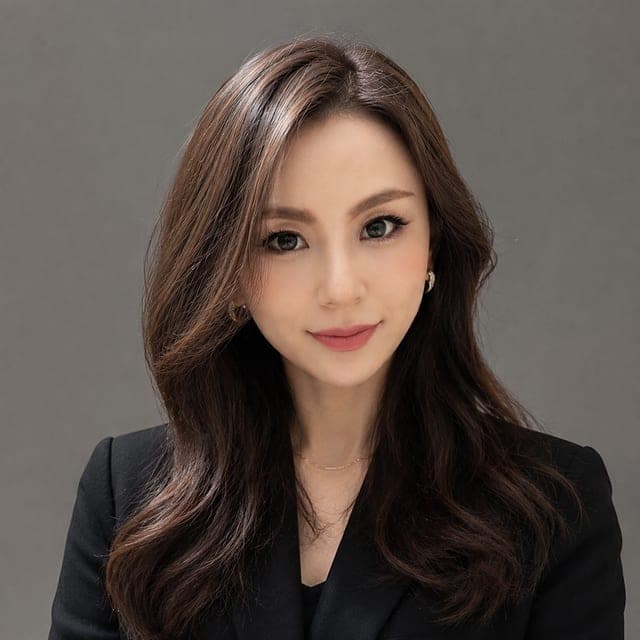 Portrait of Tamie Ebisu